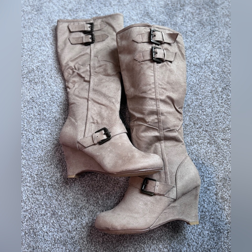 Brand new women’s boots